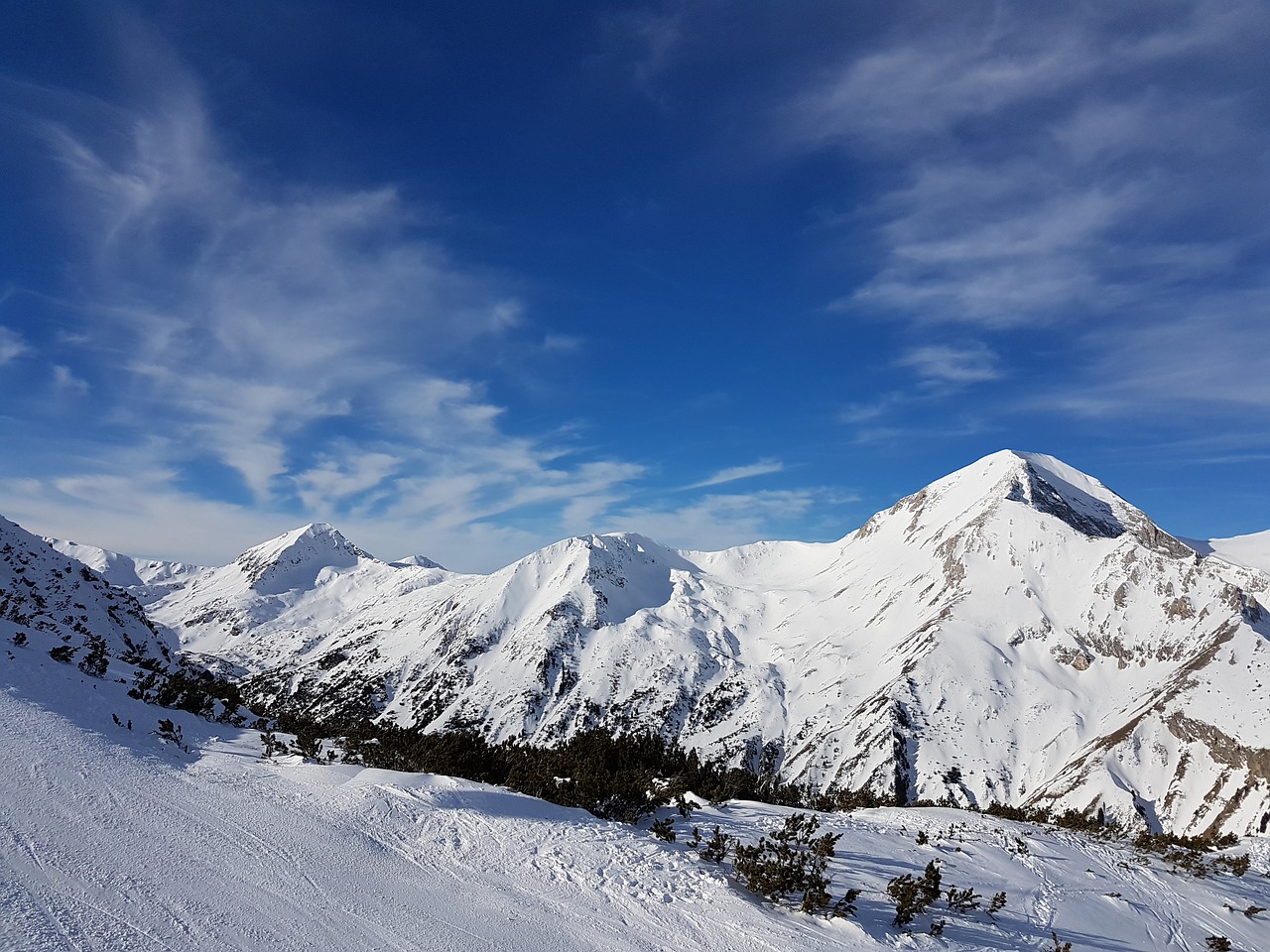 snow  mountain  sky free photo