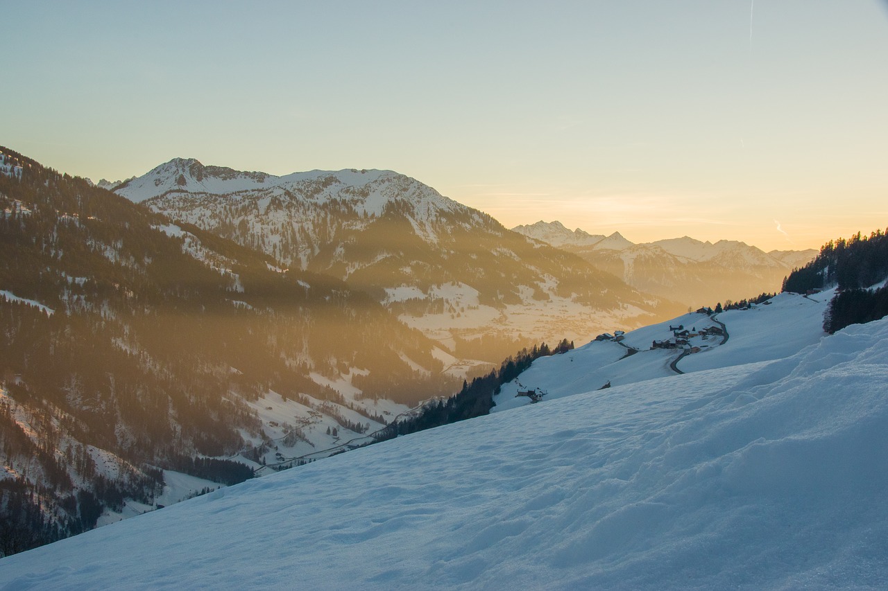 snow  winter  alpine free photo