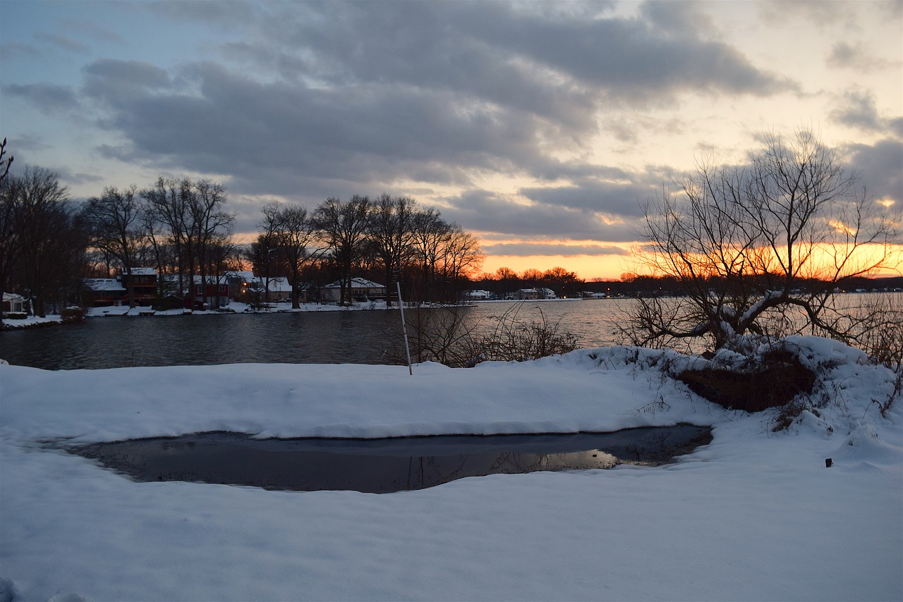 snow  winter  sunset free photo