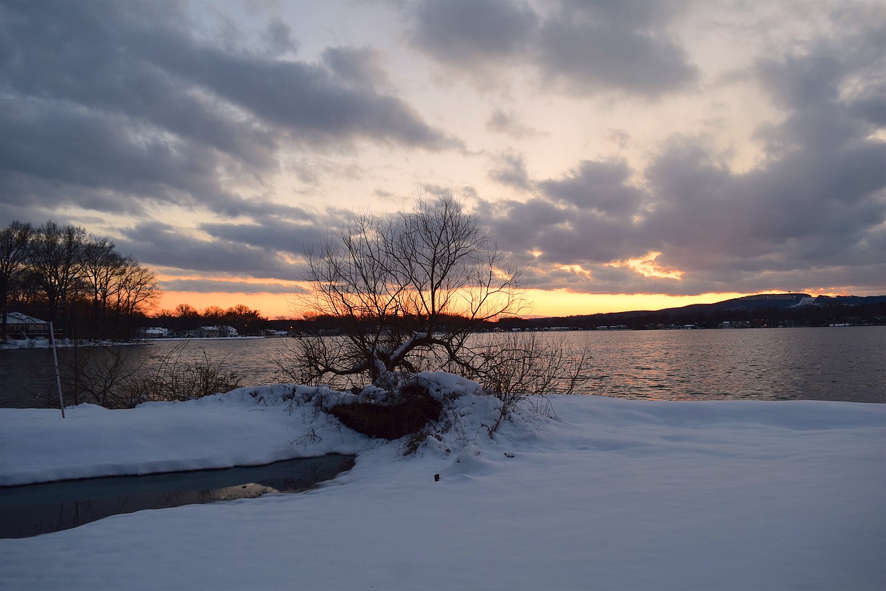 snow  winter  sunset free photo