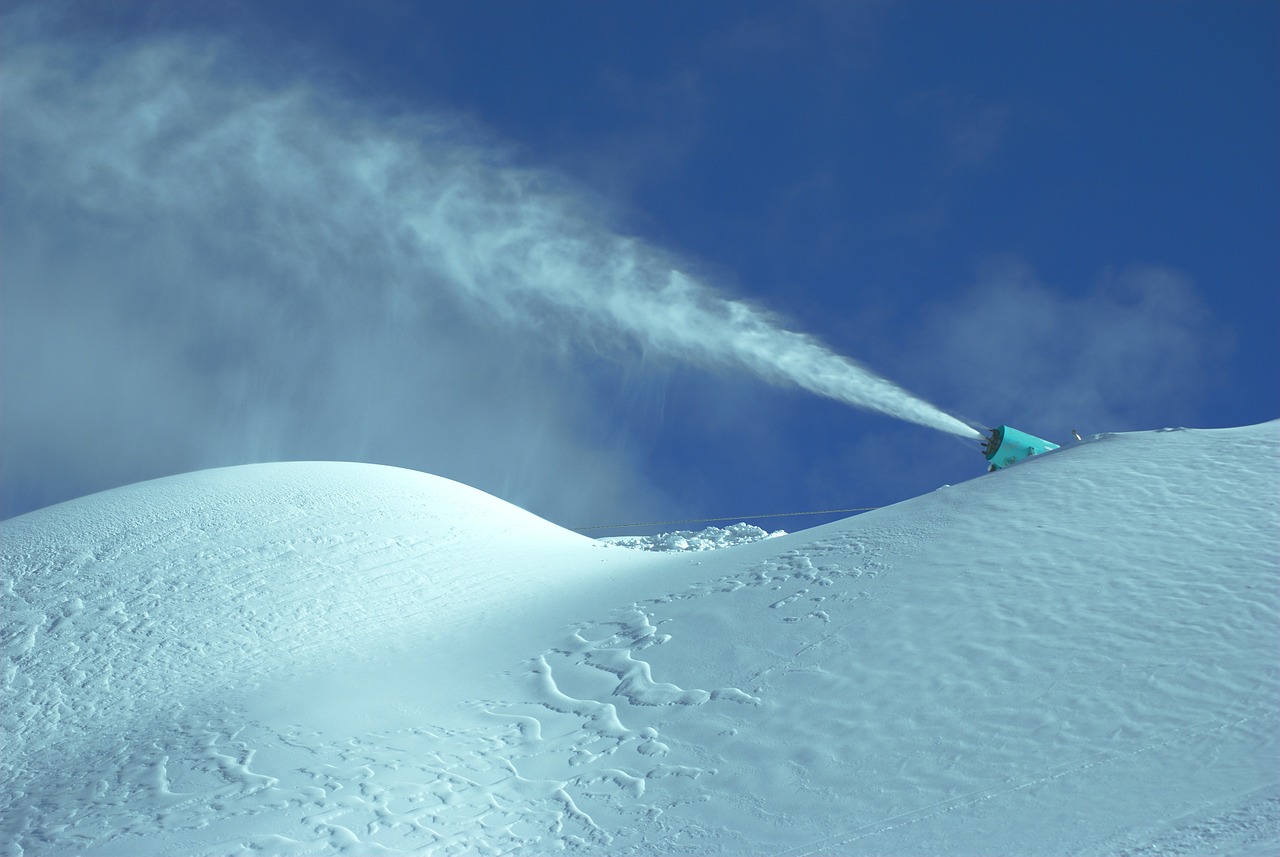 snow cannon skis free photo