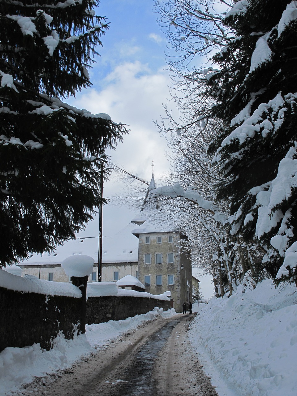 snow winter abbaye de tamié free photo