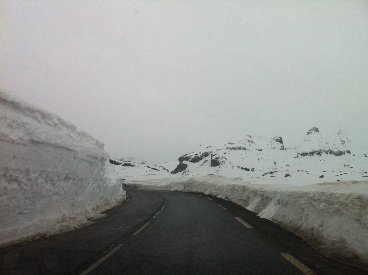 snow road travel free photo