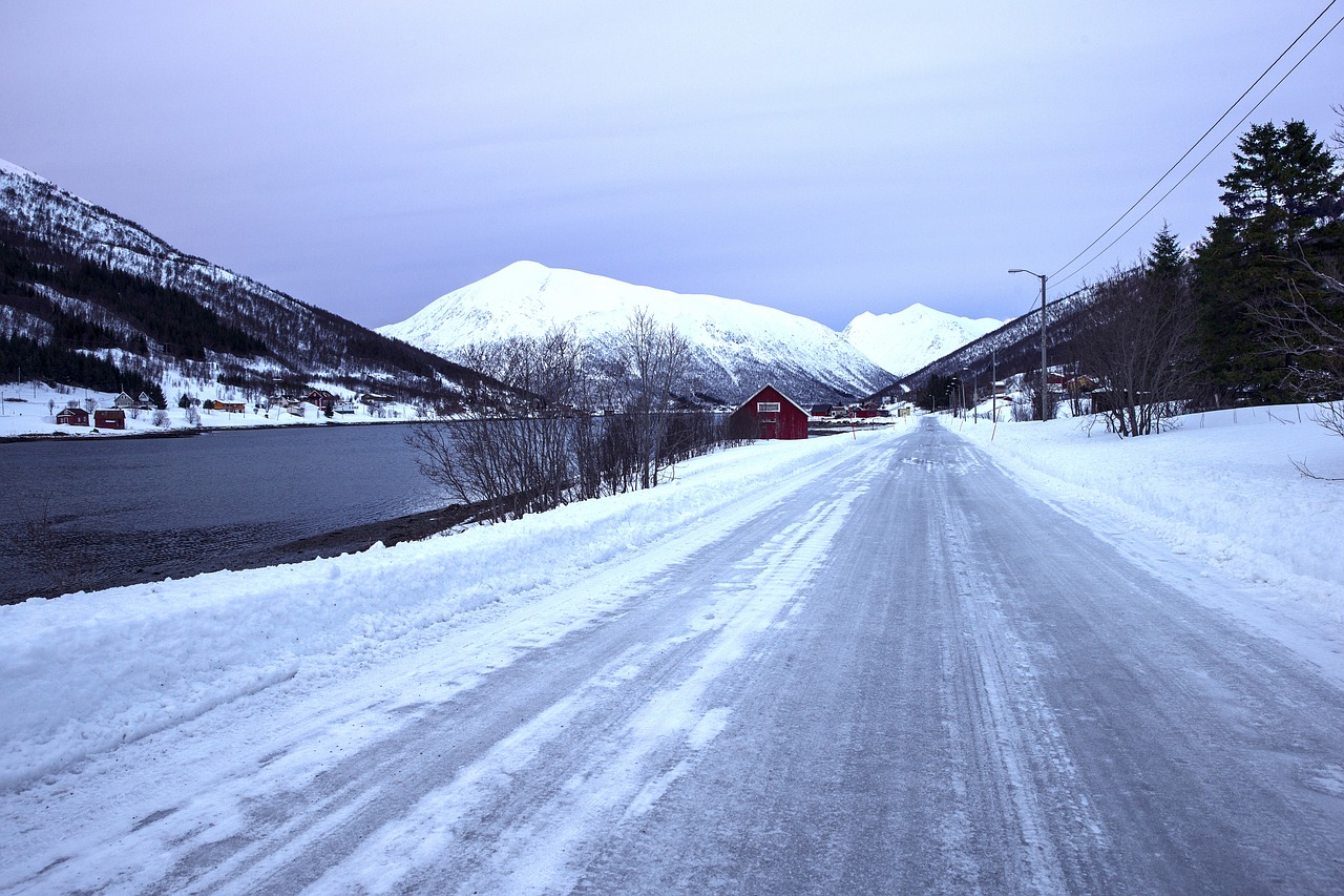 snow road iceland free photo