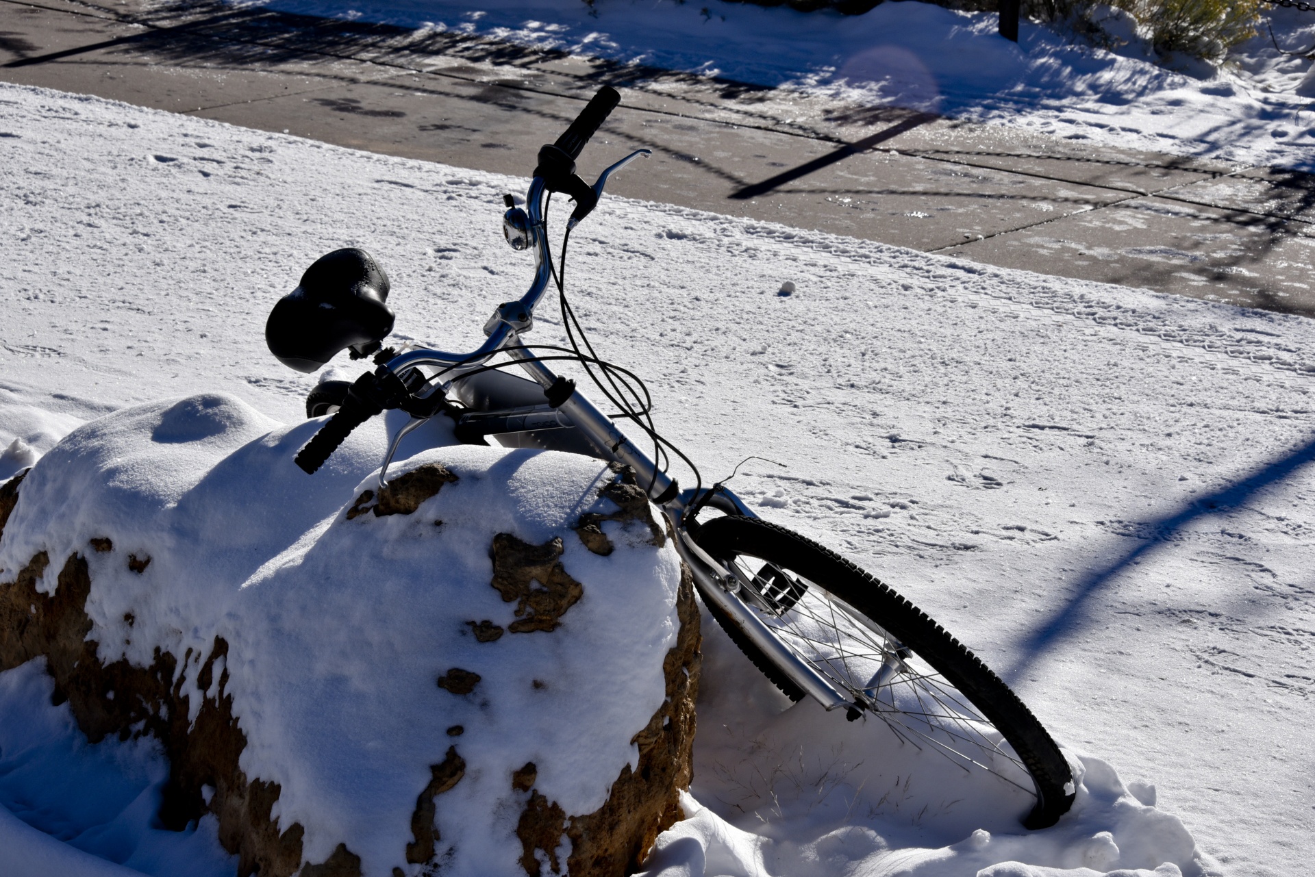 bicycle snow rock free photo