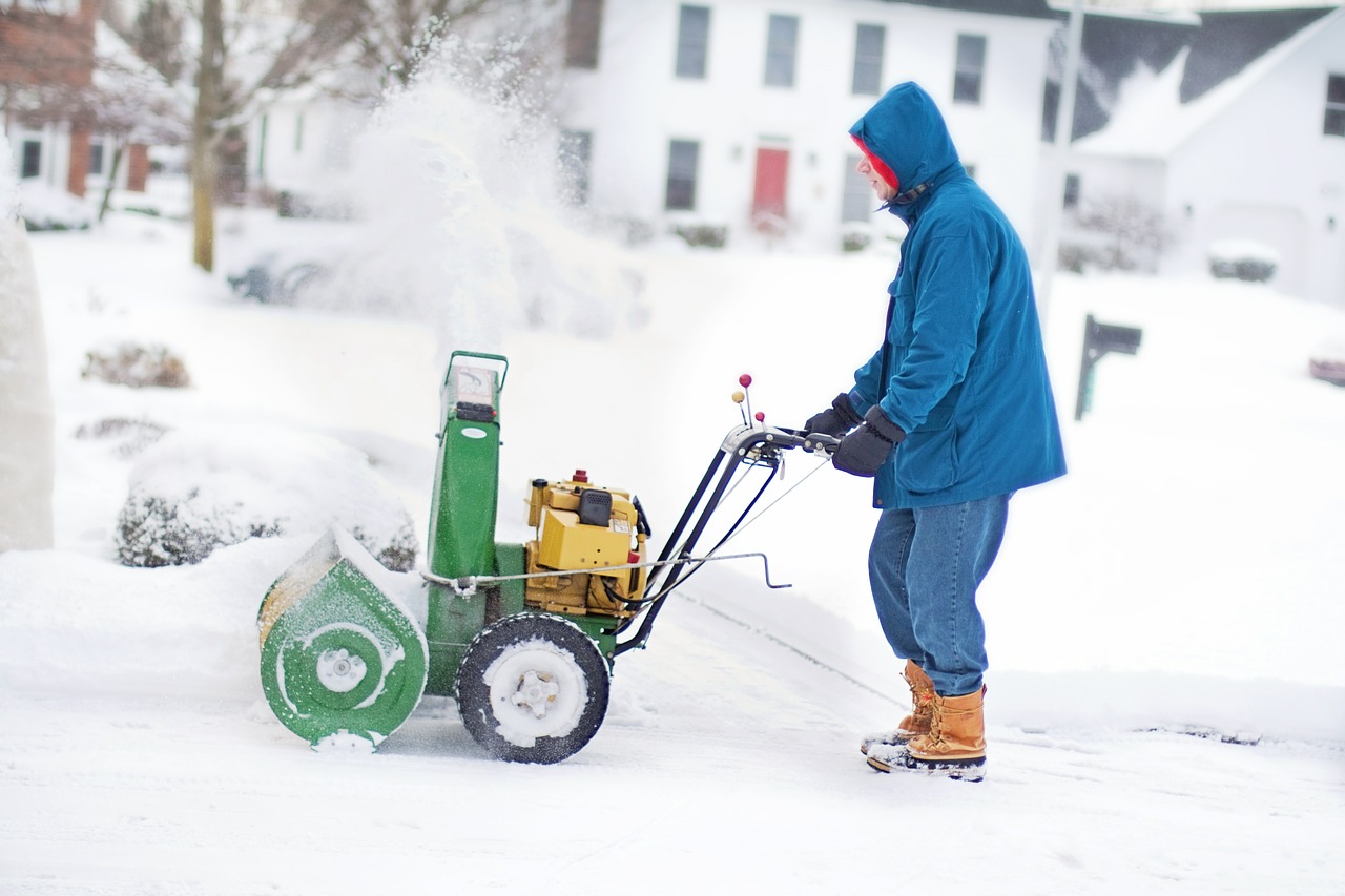 snow blower man work free photo