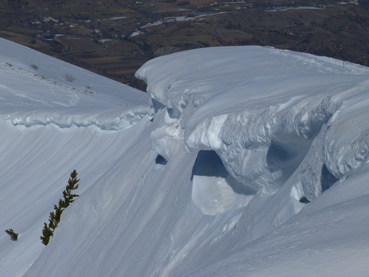 snow cornices snow white free photo