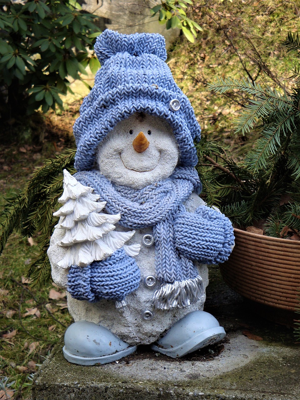 snow man figure decoration free photo