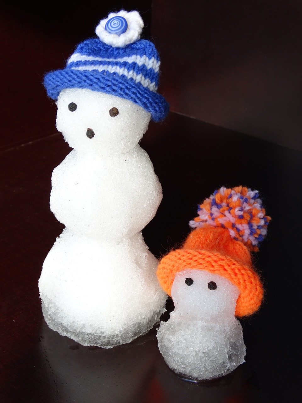 snow man snowmen family free photo