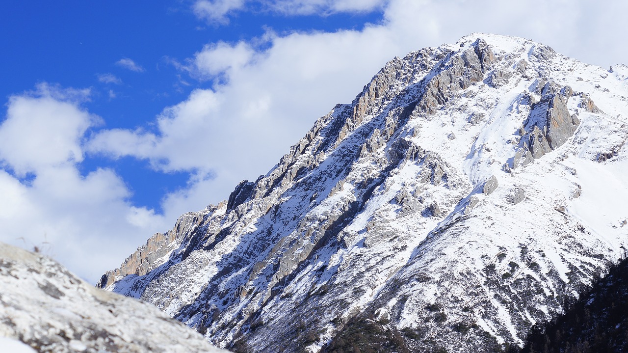 snow mountain blue sky white cloud free photo