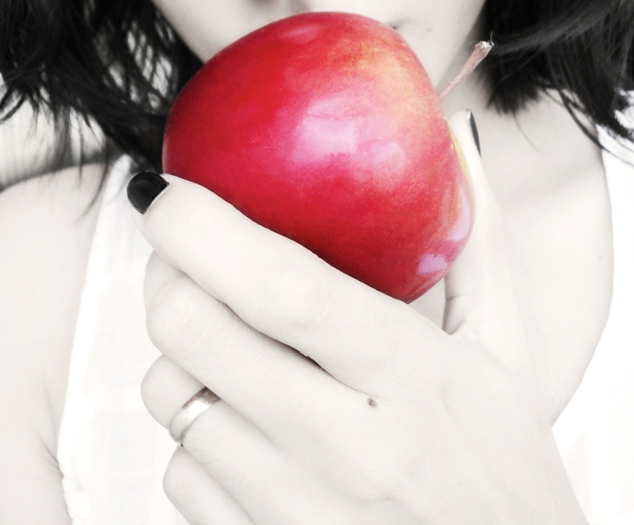 snow white apple red free photo