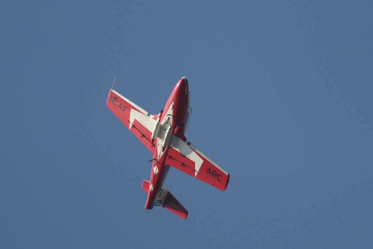 snowbird fighter jet flying free photo