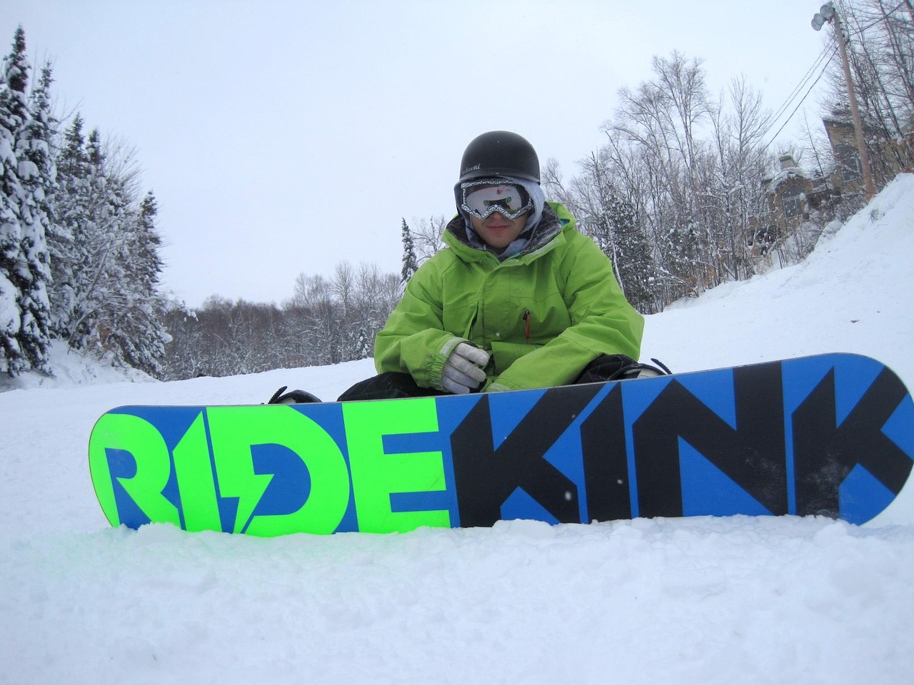 snowboard child snow free photo