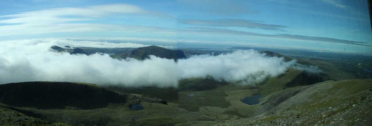 snowdon clouds mountains free photo