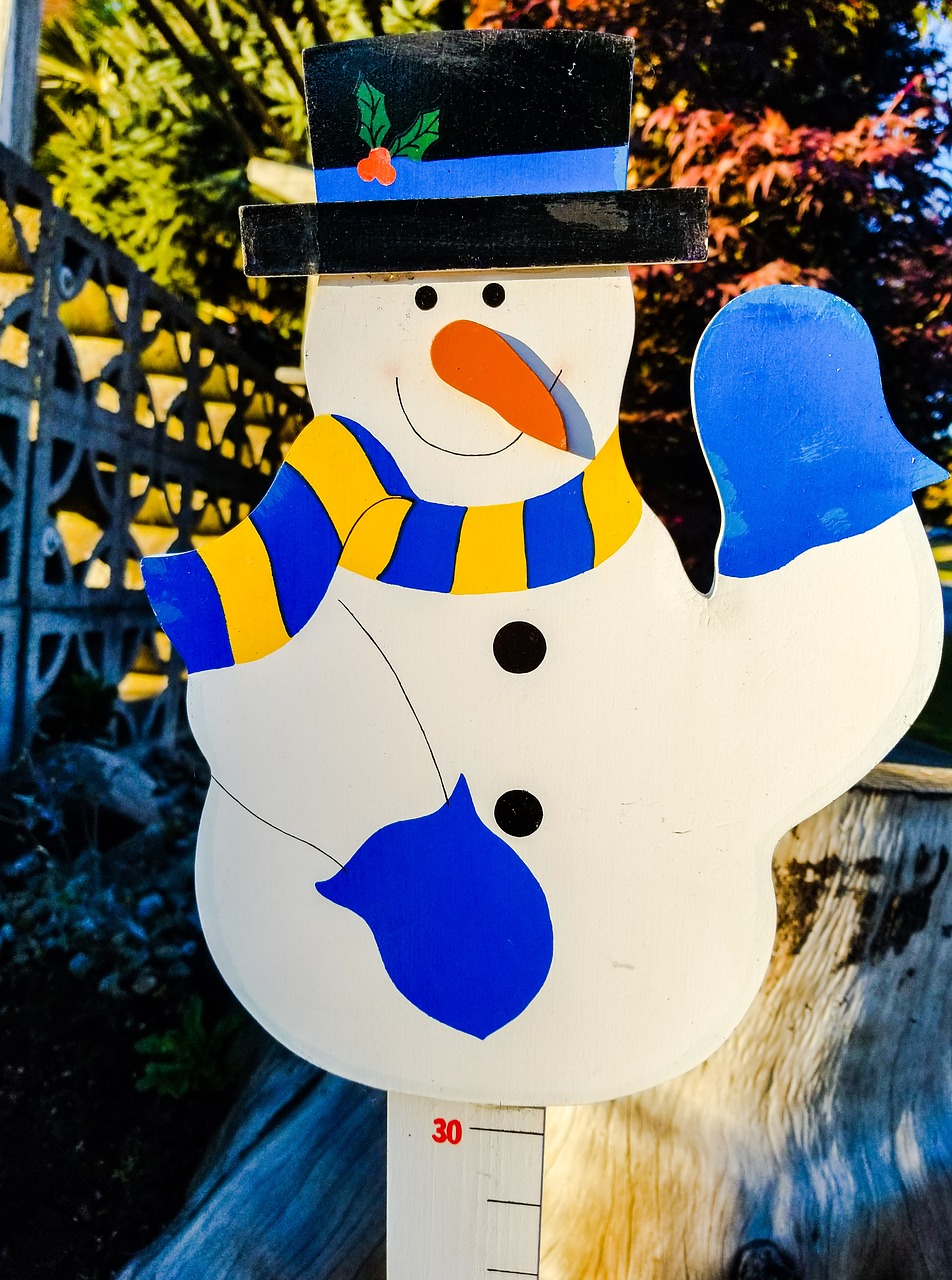snowman display winter free photo