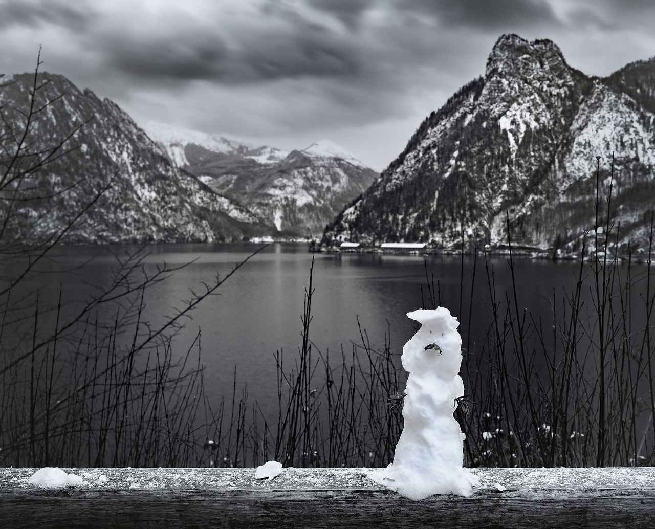 snowman  snow  salzkammergut free photo