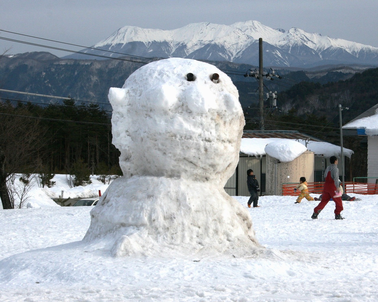 snowman snowball fight mount kurai free photo