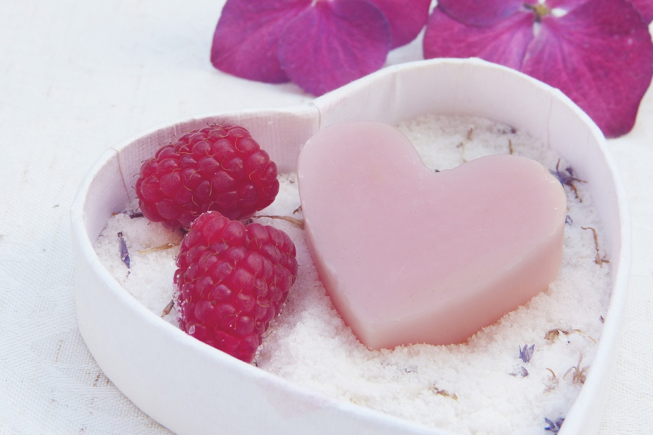soap heart pink free photo