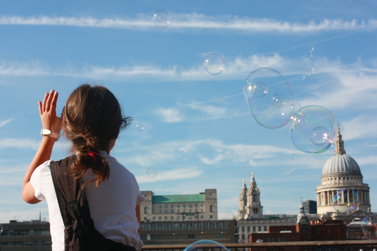 soap bubbles london little girl free photo