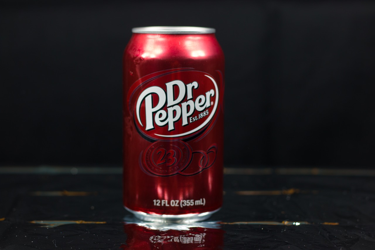 soda  dr pepper  soda can free photo