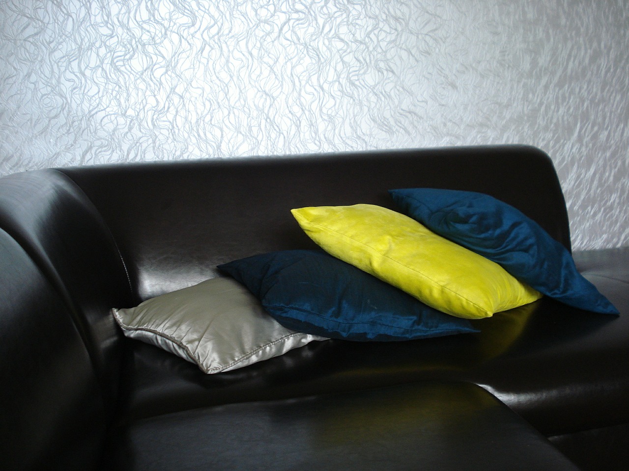 sofa cushions relaxation free photo