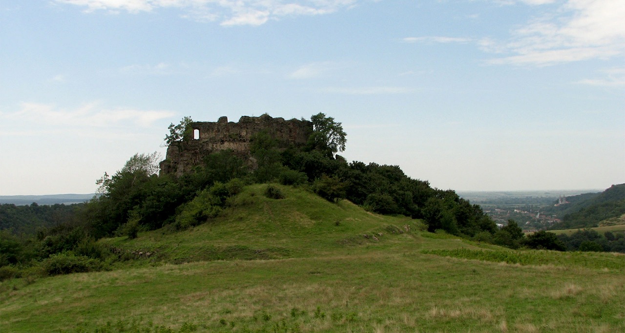 soimos fortress landmark free photo