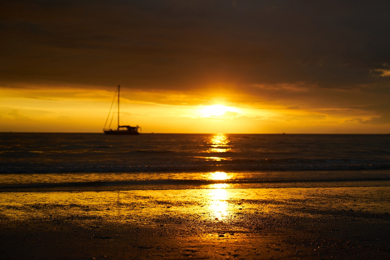 solar beach light free photo