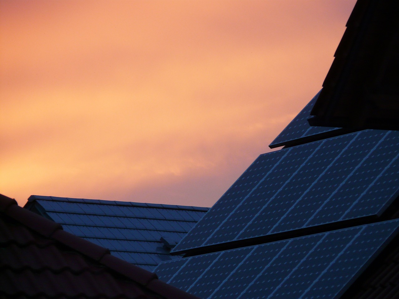 solar cells home roof free photo