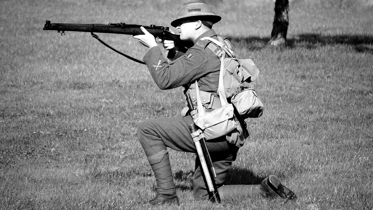soldier gun military free photo