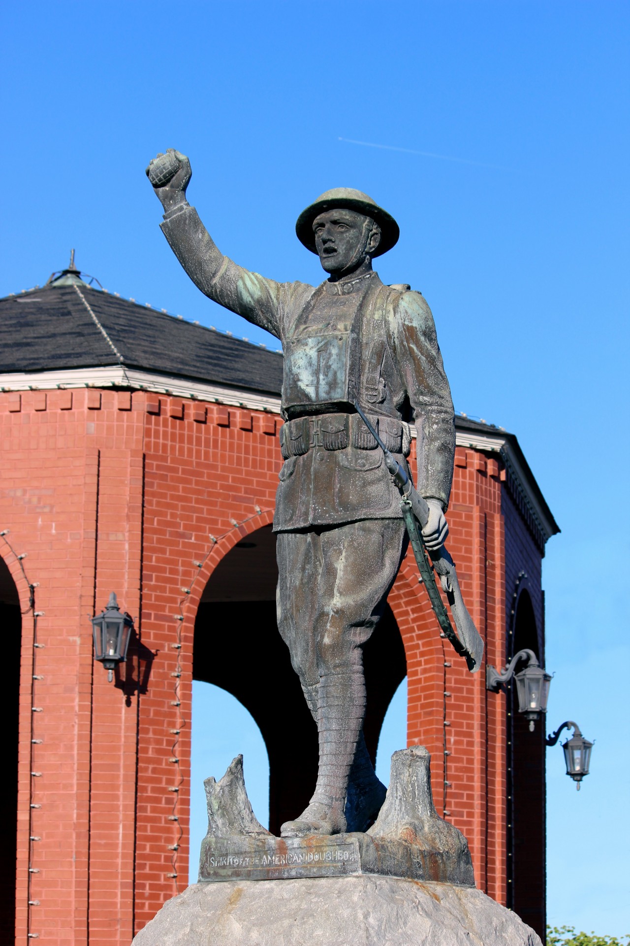 soldier monument bronze free photo