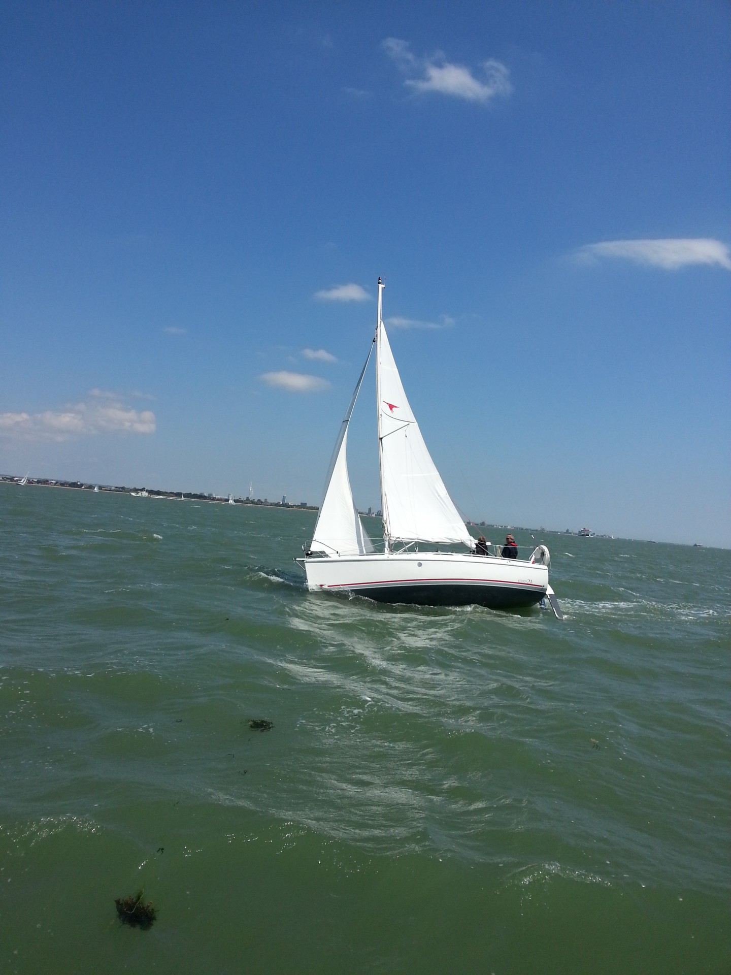 etap 21i sailing solent free photo