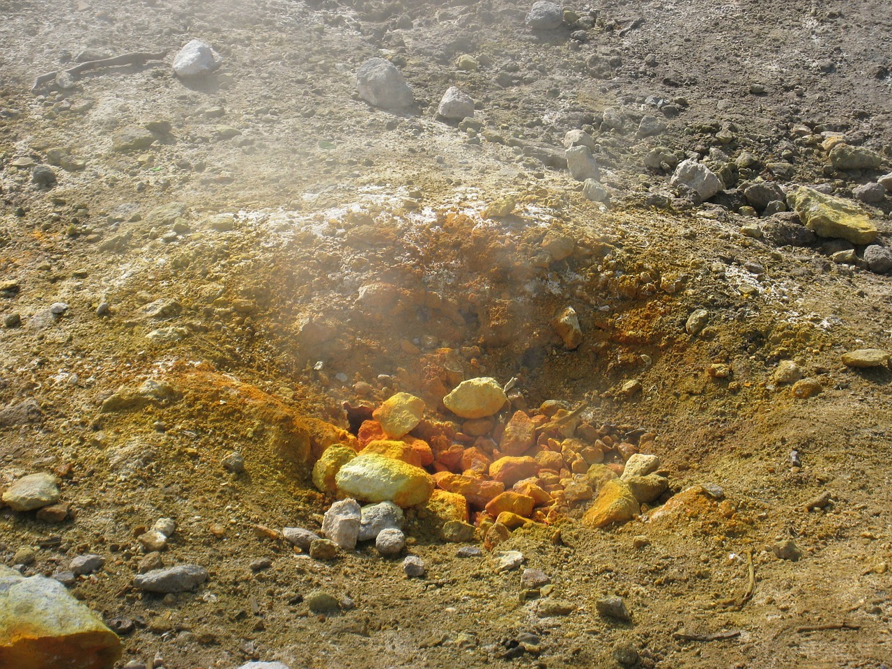 solfatara volcano pozzuoli free photo