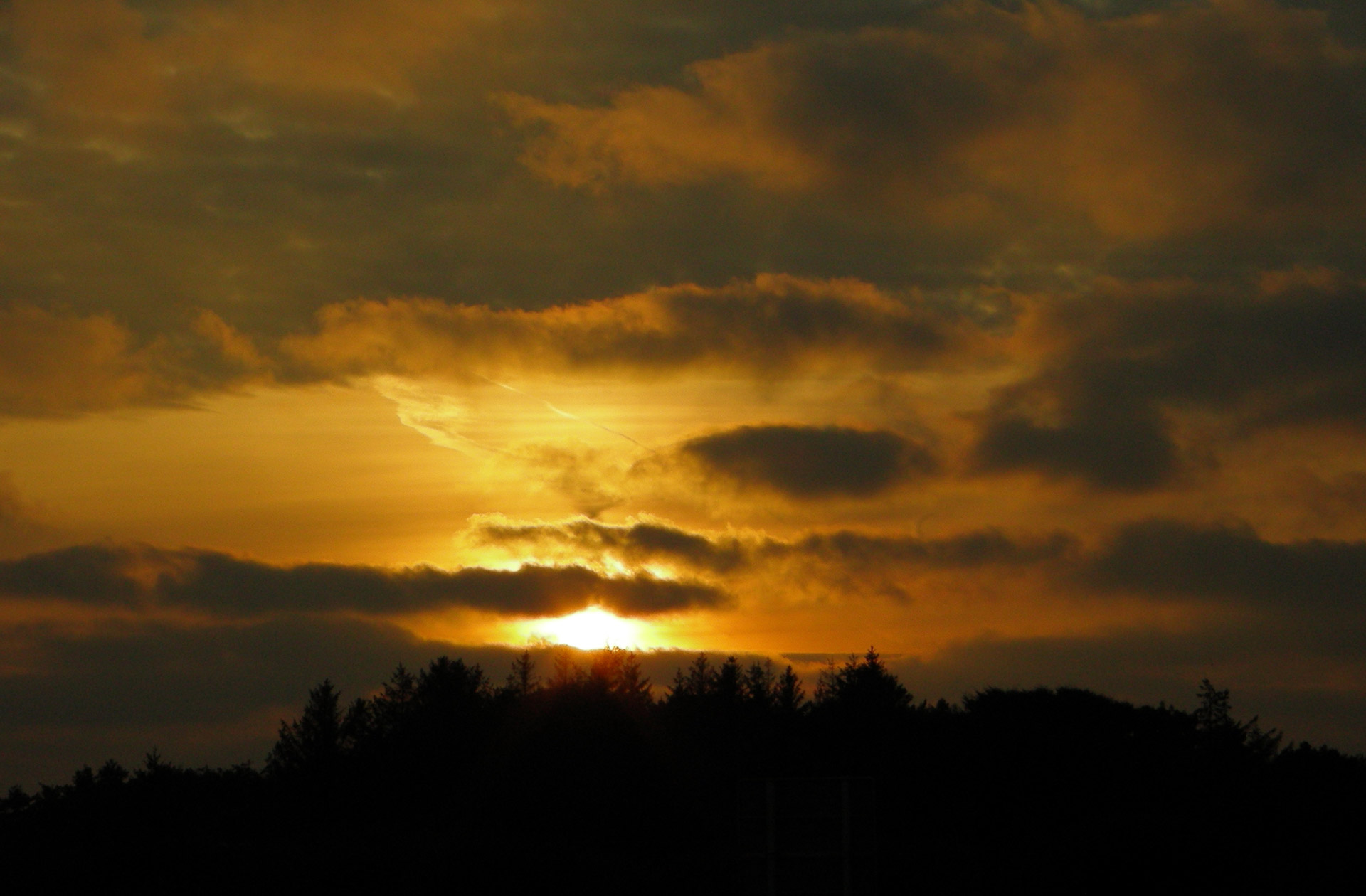 sun evening mountains free photo