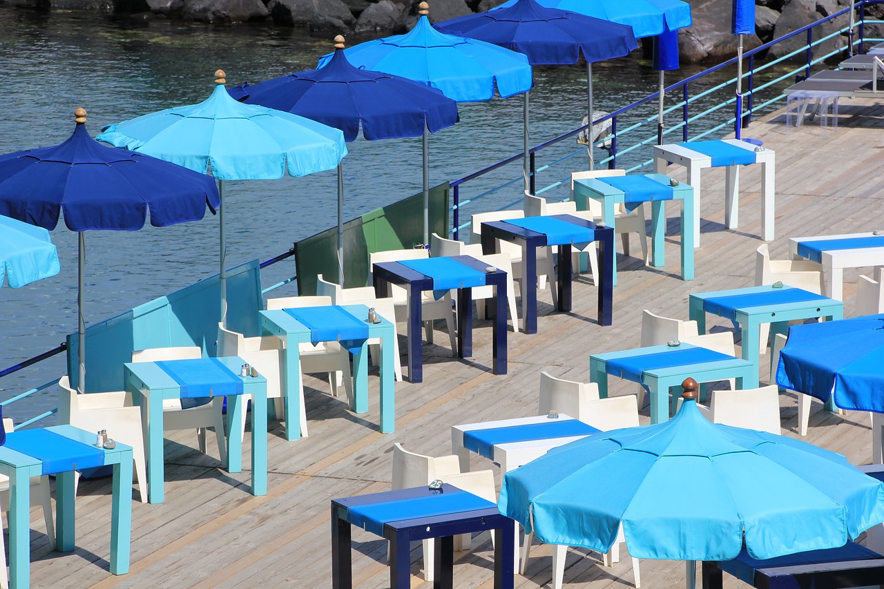 sorrento beach umbrella free photo