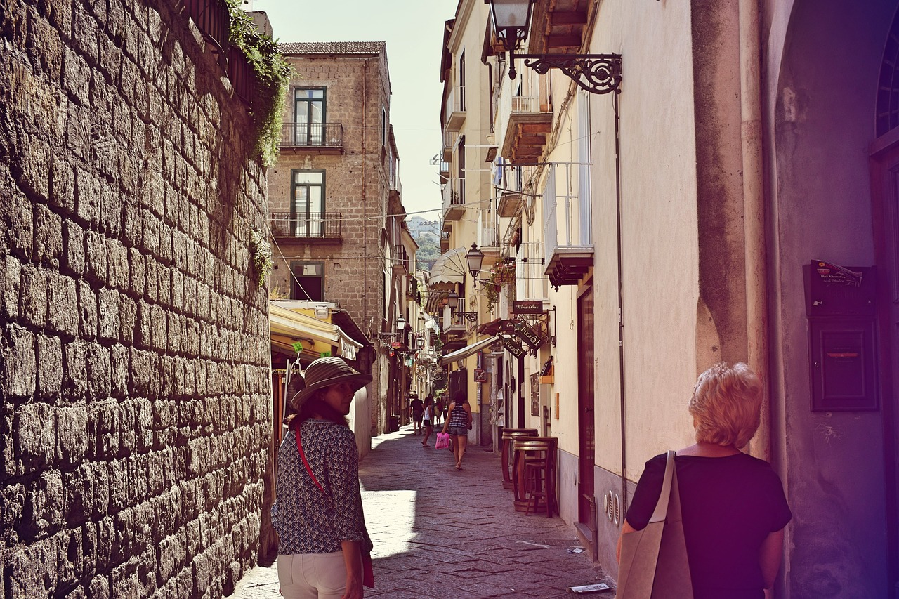 sorrento streets people free photo