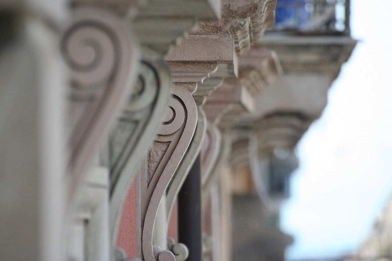 sottobalcone  support a balcony  baroque free photo