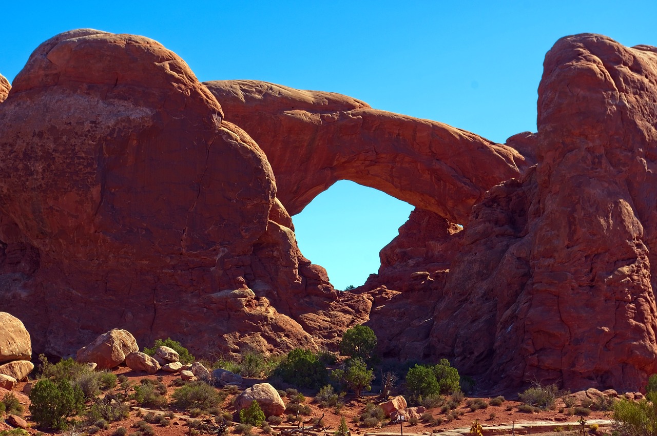 south window arch  arches national park  stone free photo