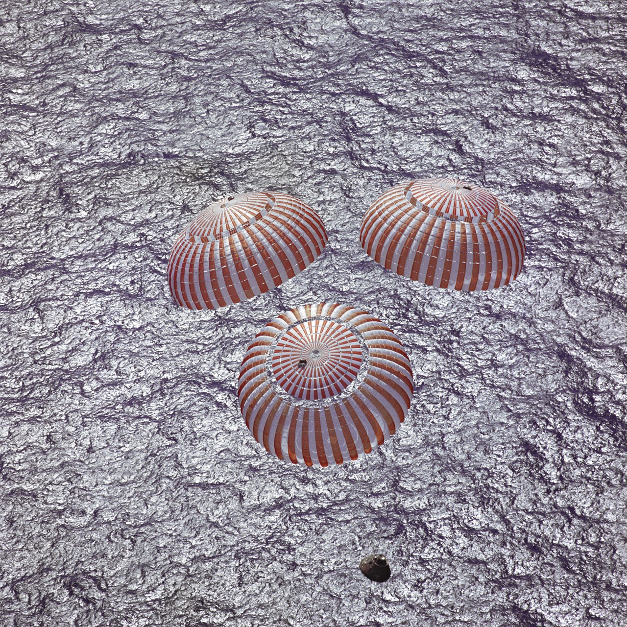 space capsule parachuting apollo 16 free photo