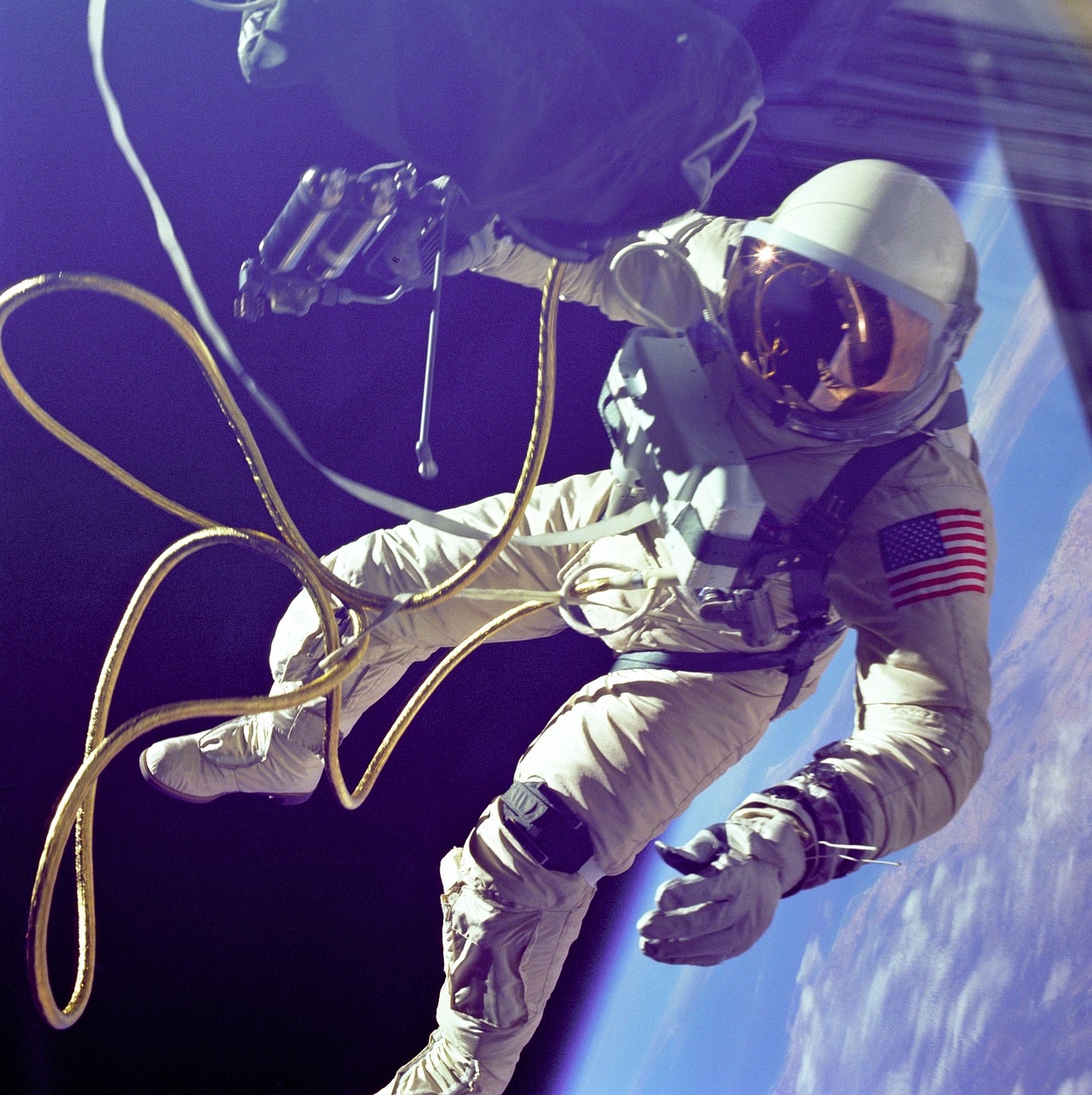 spacewalk eva astronaut free photo