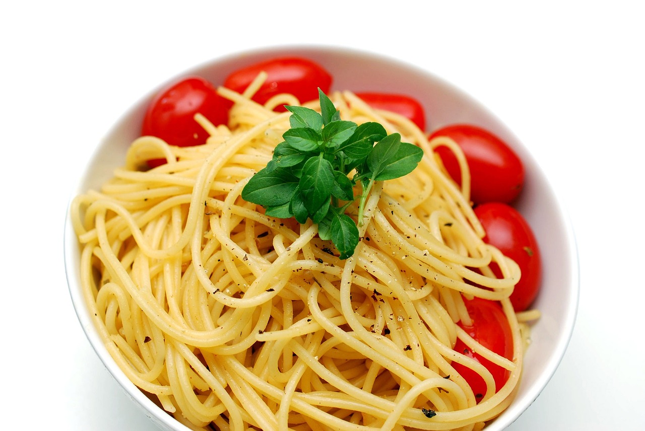 spaghetti pasta cook free photo