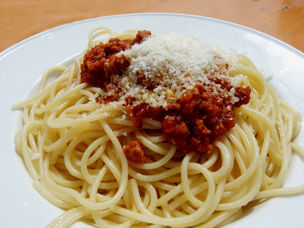 spaghetti eat pasta free photo