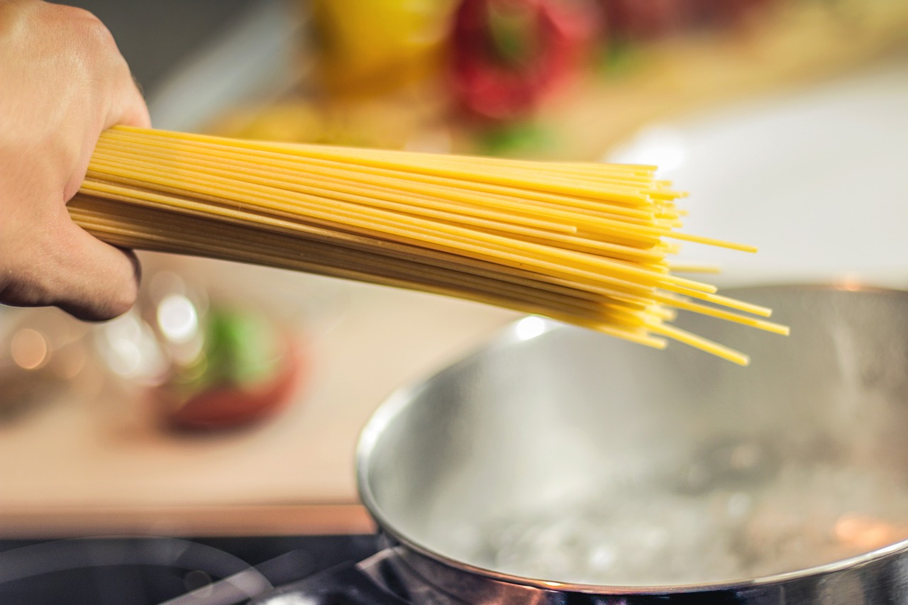 spaghetti pasta noodles free photo