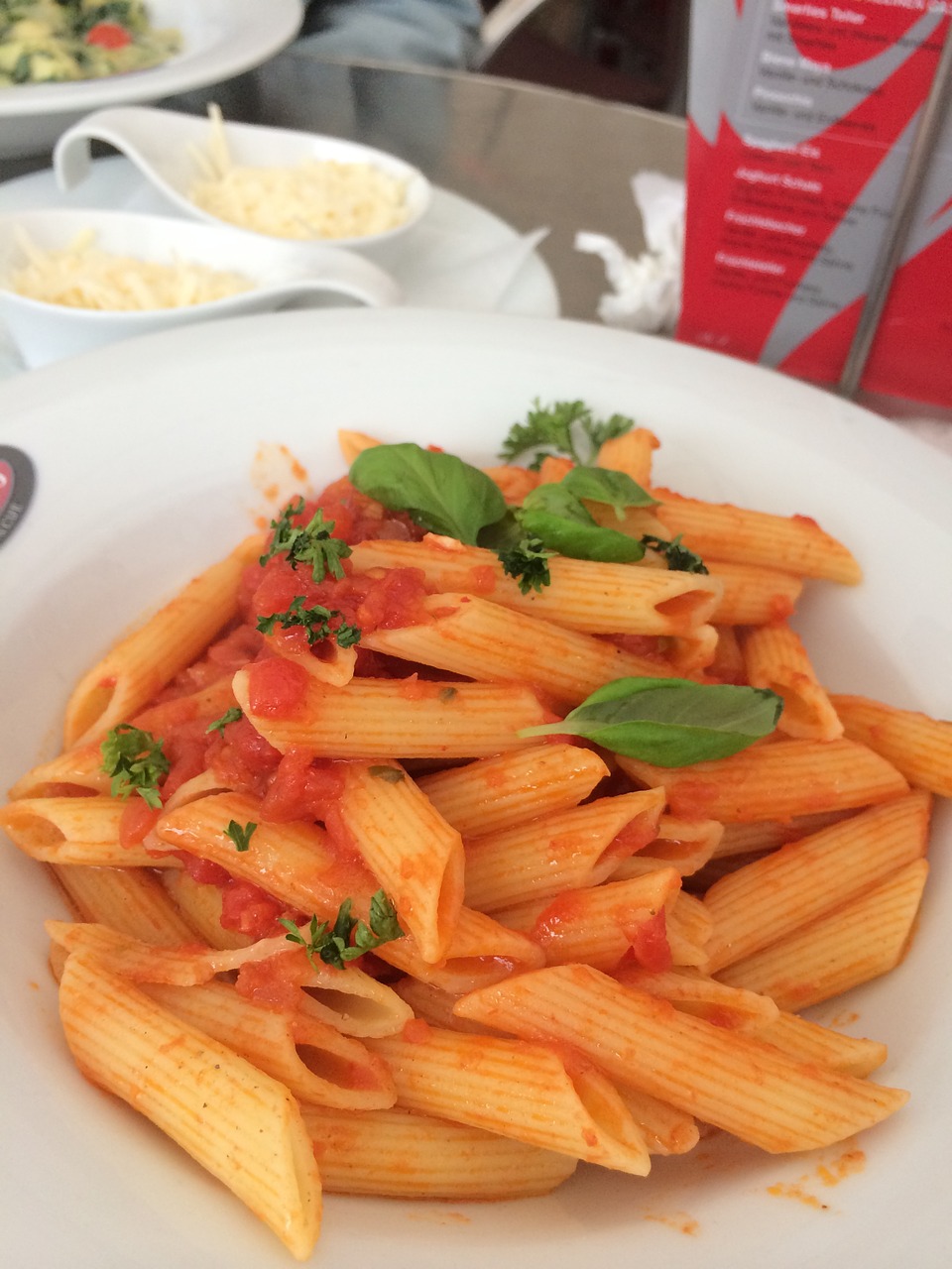 spaghetti tomatoes food free photo