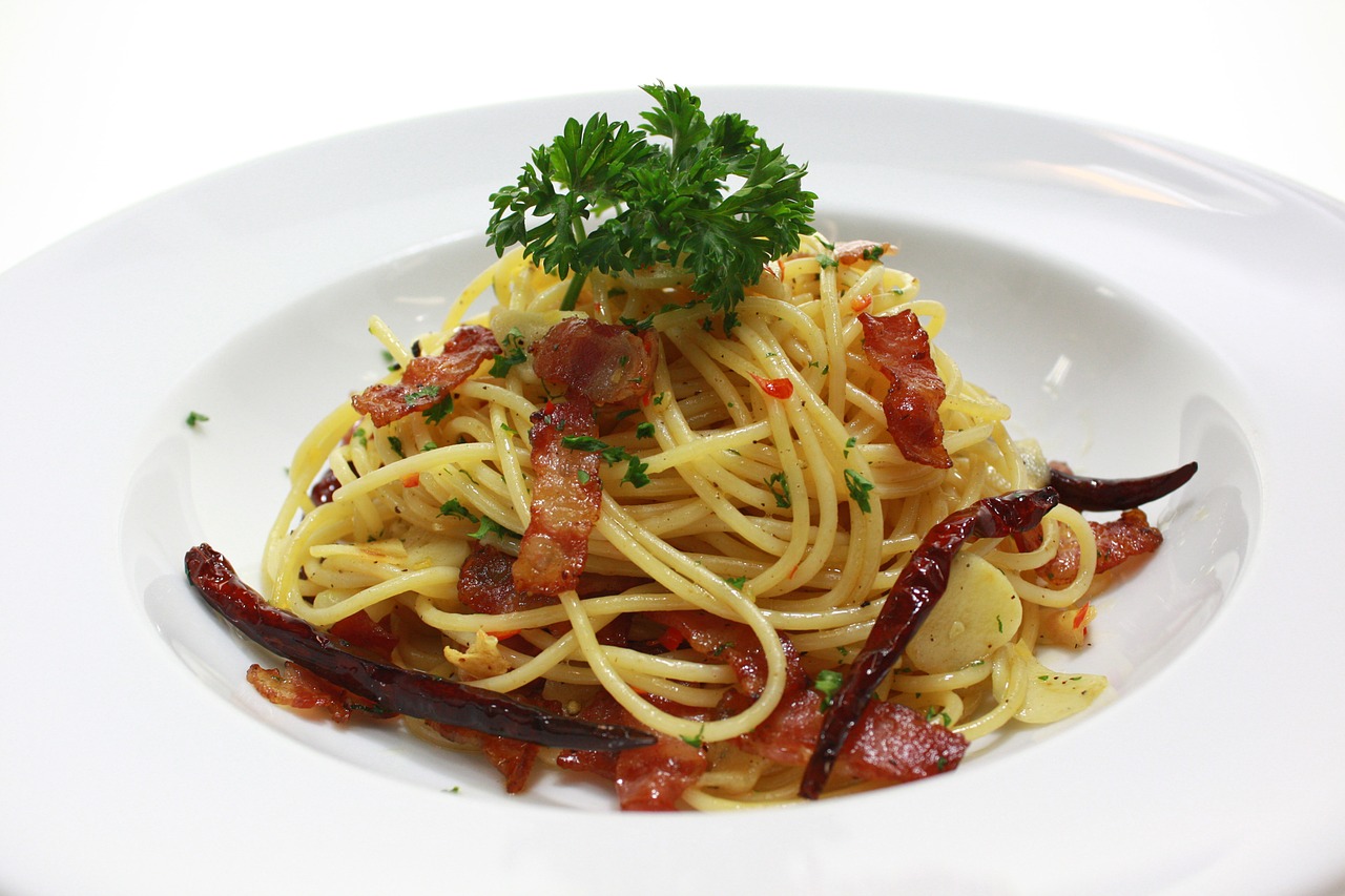 spaghetti bacon pasta free photo