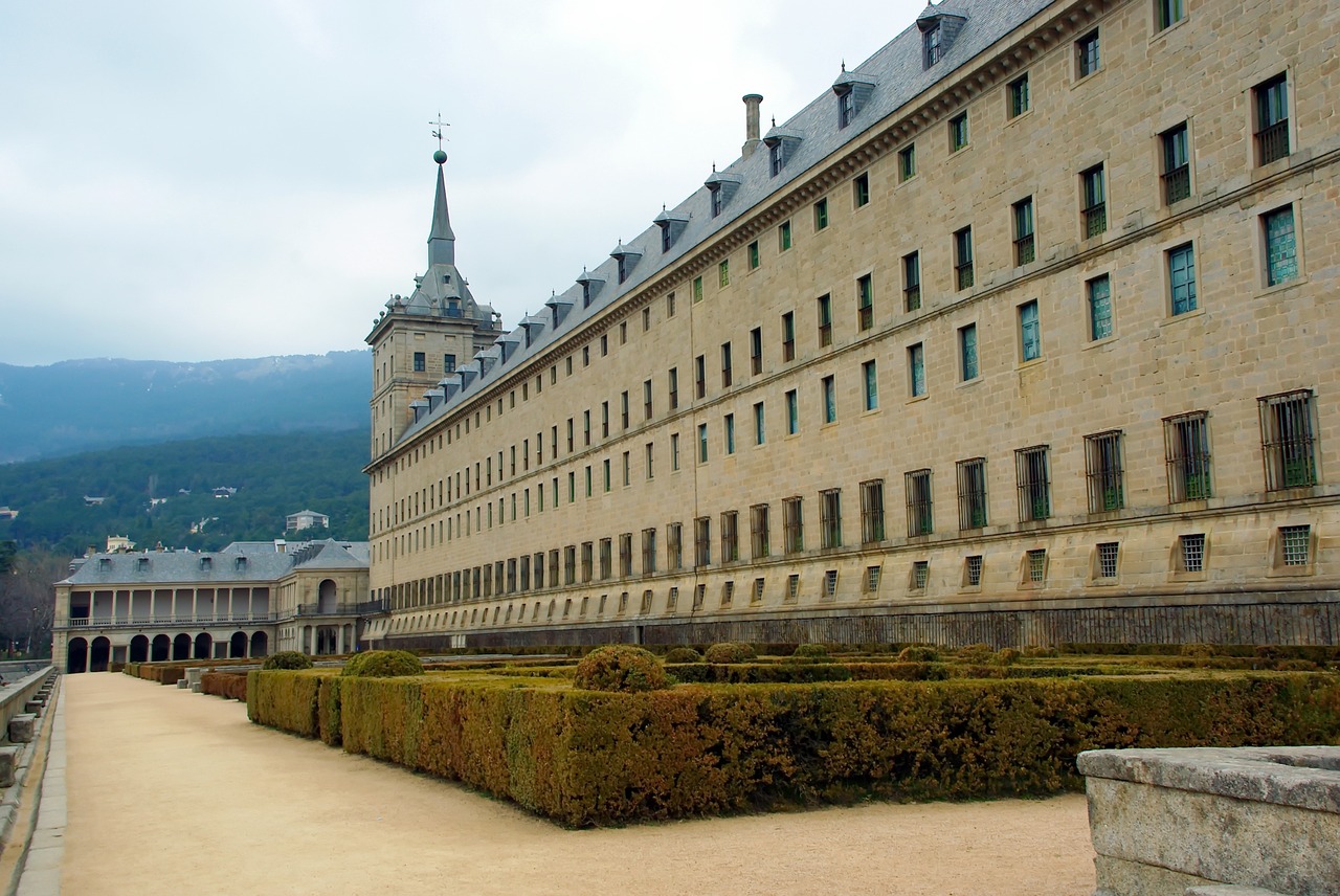 spain escorial castle free photo
