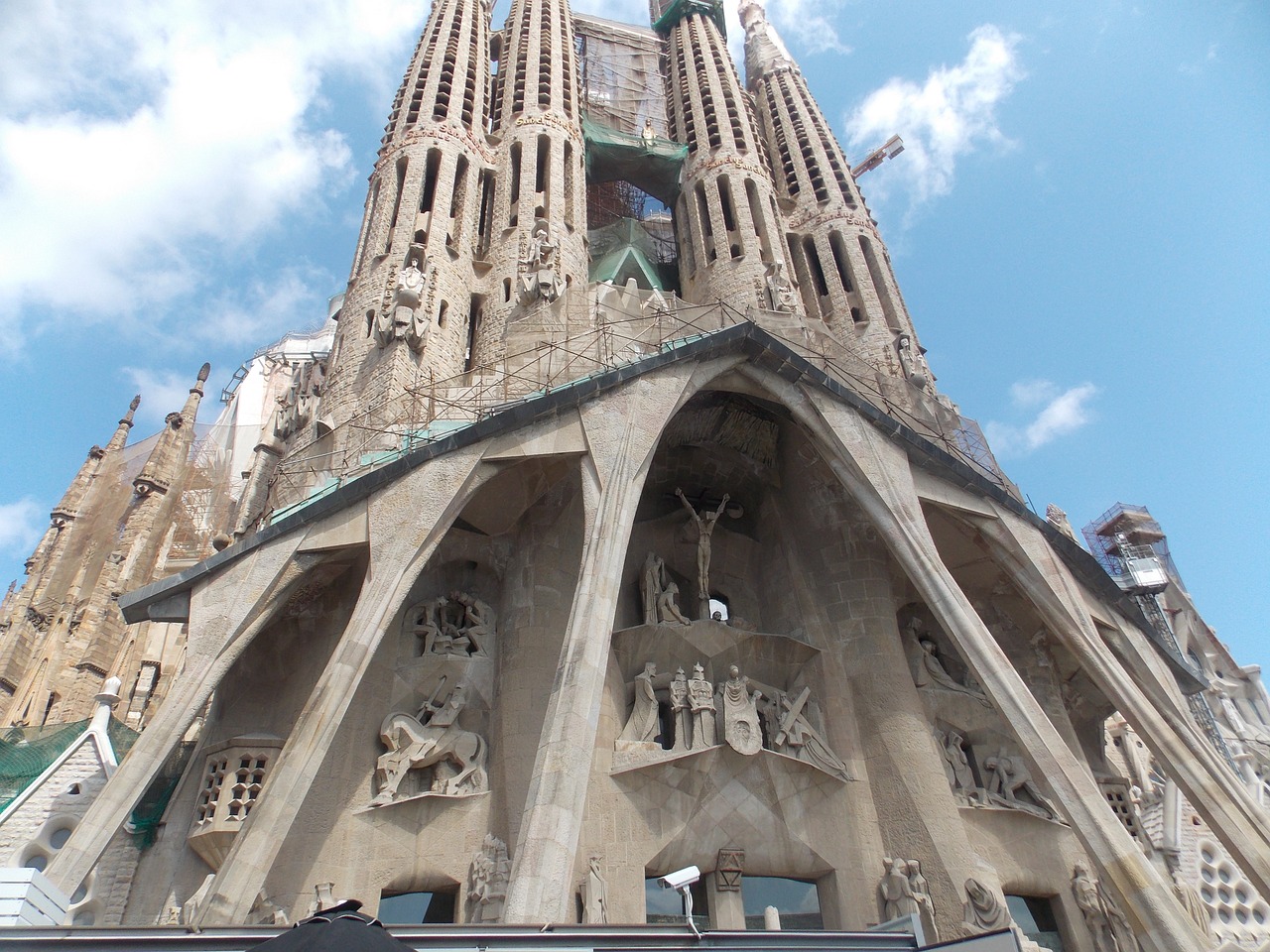 sagrada familia barcelona cathedral free photo