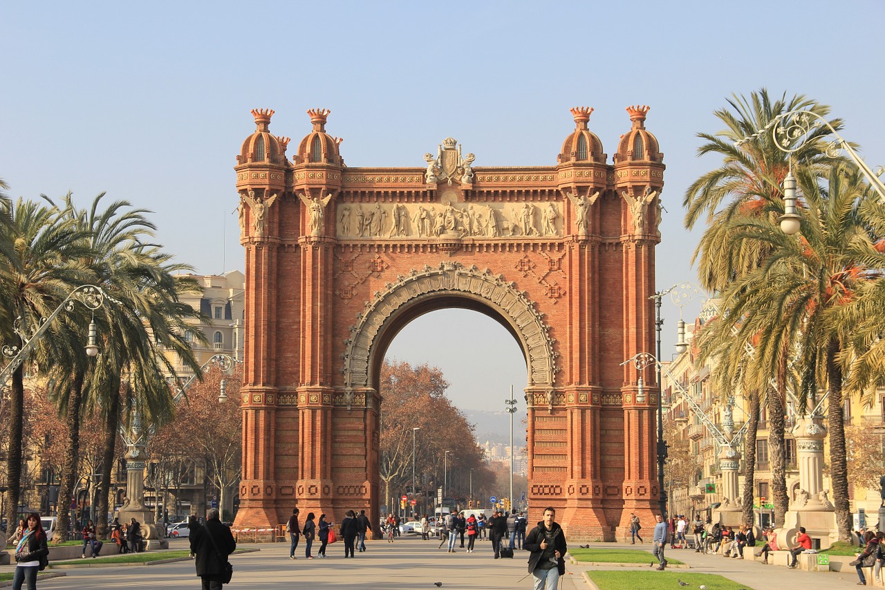 spain barcelona triumphal arch free photo