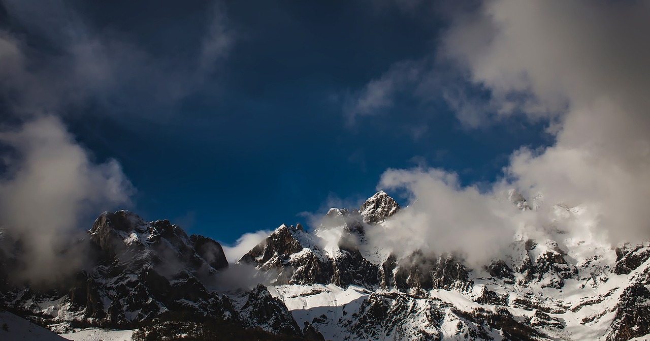 spain mountains snow free photo