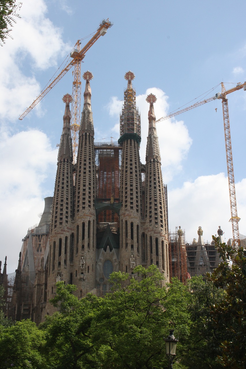 spain barcelona cathedral free photo