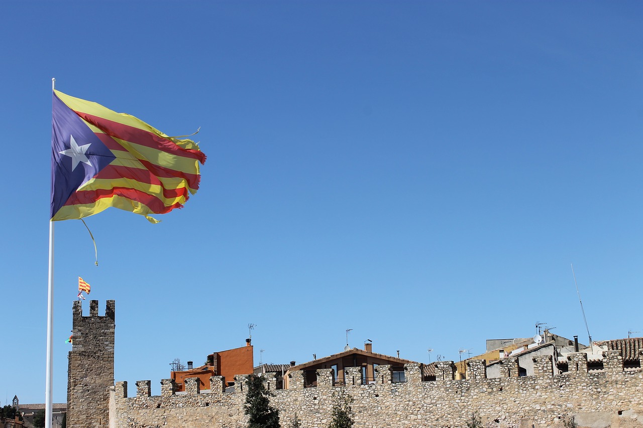 spain flag sunshine free photo